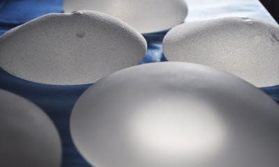 Implants mammaires : sur la piste d’une inflammation cachée