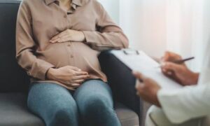 Grossesse après thérapie cellulaire CAR T : une étude ouvre de nouvelles perspectives